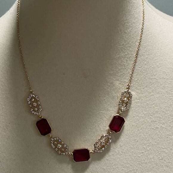 Ralph Lauren Gold and Red Necklace with Intricate Design NWOT #J3 - Picture 1 of 8
